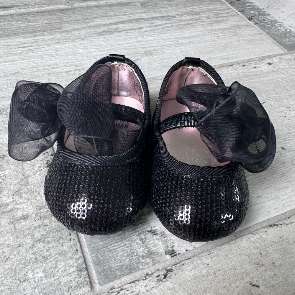 Stuart Weitzman "Baby Bling" Sequin Crib Shoe - size 1